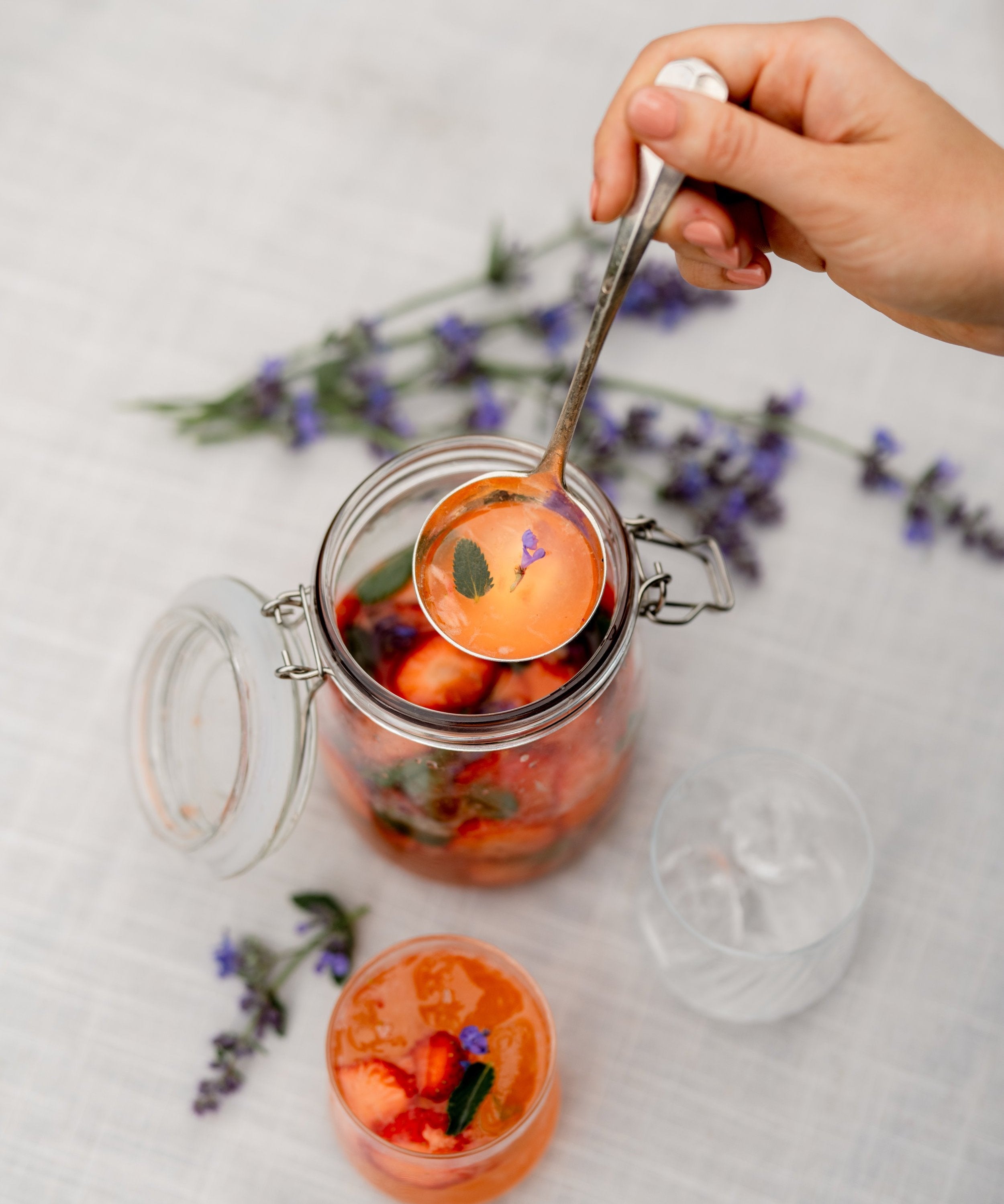 Strawberry &amp; mint Kilner jar punch